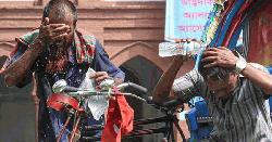 ঢাকায় বাড়ছে গরম, তাপমাত্রা ছুঁয়েছে ৩৬ ডিগ্রি