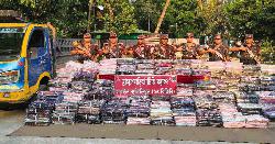 বিজয়নগরে বিজিবির অভিযানে ১ কোটি ৬৯ লাখ টাকার ভারতীয় শাড়ি জব্দ