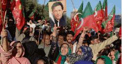 ইমরান খানের মুক্তির দাবিতে বিক্ষোভ, রাওয়ালপিন্ডিতে ১৪৪ ধারা