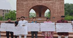 গণভোটের রায় ও জুলাই সনদ বাস্তবায়নের দাবিতে জাবিতে মানববন্ধন