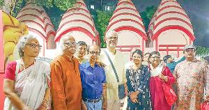 সপরিবারে বাংলাদেশে শ্রীকান্ত আচার্য