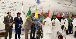 ৪১৯ যাত্রী নিয়ে বাংলাদেশের প্রথম হজ ফ্লাইট জেদ্দায় পৌঁছেছে