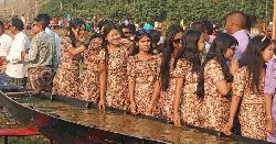 পাহাড়ে উৎসবের উচ্ছ্বাস, মৈত্রী পানি বর্ষণে প্রাণবন্ত মারমা তরুণ-তরুণী