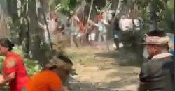 ফেসবুক পোস্ট ঘিরে কুমিল্লায় তাণ্ডব: দুই পক্ষের সংঘর্ষে আগুনে পুড়ল ঘরবাড়ি, আহত অন্তত ১০