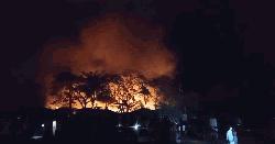 টেকনাফে মশার কয়েল থেকে অগ্নিকাণ্ড: বসতঘর পুড়ে ছাই দমকলকর্মী সহ আহত–১০