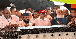 সিলেটে হযরত শাহজালাল (রহ.) এর মাজার জিয়ারত করেছেন প্রধানমন্ত্রী