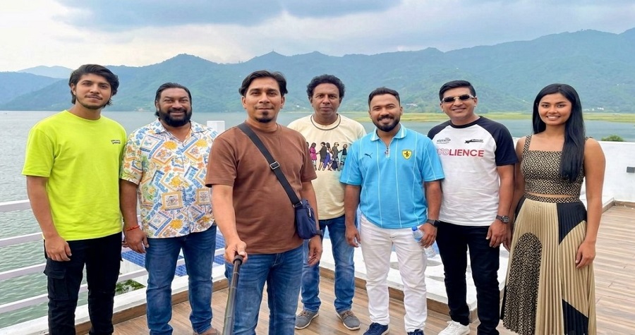 ব্যাচেলর পয়েন্টের অভিনয় শিল্পী ও নির্মাতা কাজল আরেফিন অমির সঙ্গে নেপালি অভিনেত্রী রাজশ্রী থাপা