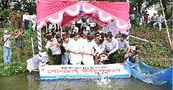 মাছ উৎপাদনে বিশ্ববিদ্যালয়ের লেক হতে পারে নতুন দৃষ্টান্ত: প্রাণিসম্পদ মন্ত্রী