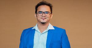 চলচ্চিত্রকে সরকারি নিয়ন্ত্রণে এনে বাঁচানো যাবে না: অনন্য মামুন