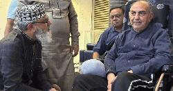 মালয়েশিয়ায় হাসপাতালে মির্জা আব্বাসকে দেখতে গেলেন মাসুদ সাঈদী