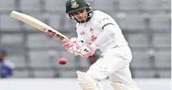 মুশফিকের রেকর্ড গড়া সেঞ্চুরি