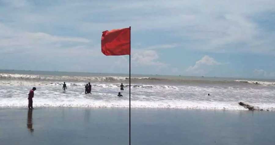 ৩ জেলার জন্য সতর্কবার্তা, নদীবন্দরে হুঁশিয়ারি সংকেত