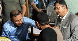 রামিসার বাবার কাঁধে হাত রেখে আশ্বাস দিলেন প্রধানমন্ত্রী