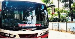 কসবায় চেকপোস্টে এনা বাসের ধাক্কায় ৪ পুলিশ আহত