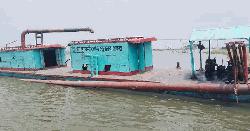 নিকলীতে অবৈধ বালুর ব্যবসা, ড্রেজারসহ আটক ৪