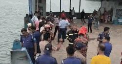 দৌলতদিয়ায় ফেরিতে উঠতে গিয়ে আবারও যাত্রীবাহী বাস নদীতে, হতাহতের শঙ্কা