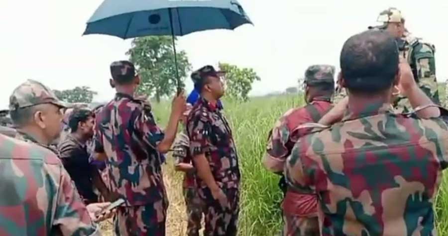 ৩ সীমান্তে ৬০ জনকে ঠেলে পাঠানোর চেষ্টা, বিজিবির বাধায় নো ম্যান্স ল্যান্ডে অবস্থান