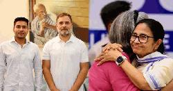 কংগ্রেসে মিশে যাচ্ছে তৃণমূল? 