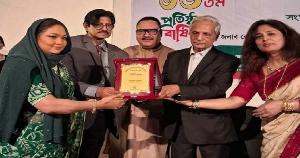 একজন নিভৃতিচারী নন্দিত আবৃত্তিকার আরিফা বেগম