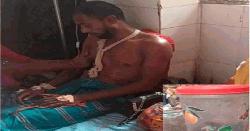 কামড় দেওয়া সাপ নিয়ে হাসপাতালে যুবক 