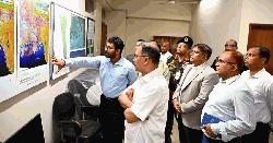 আকস্মিক মহাকাশ গবেষণা প্রতিষ্ঠান স্পারসো পরিদর্শনে প্রধানমন্ত্রী