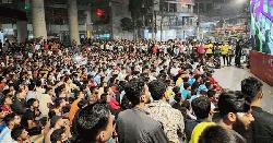 ঢাকায় বড় স্ক্রিনে খেলা দেখার স্থানে নজরদারি করবে পুলিশ