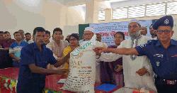 সাপাহারে বিনামূল্যে বীজ ও সার বিতরণ কার্যক্রমের উদ্বোধন