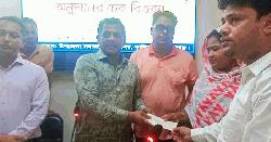কাশিয়ানীতে সমাজকল্যাণ কমিটির আর্থিক অনুদান বিতরণ