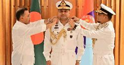 নৌবাহিনী প্রধানের দায়িত্বভার গ্রহণ করেছেন খোন্দকার মিসবাহ উল আজীম