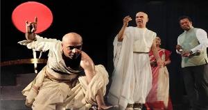 ‘নট’ গৌতমকে মধুসূদনের হাতঘড়ি উপহার!