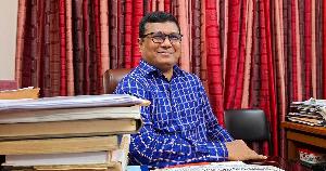 রেলওয়ে পরিচালনায় আমলাতন্ত্রের অনাবৃত হস্তক্ষেপ